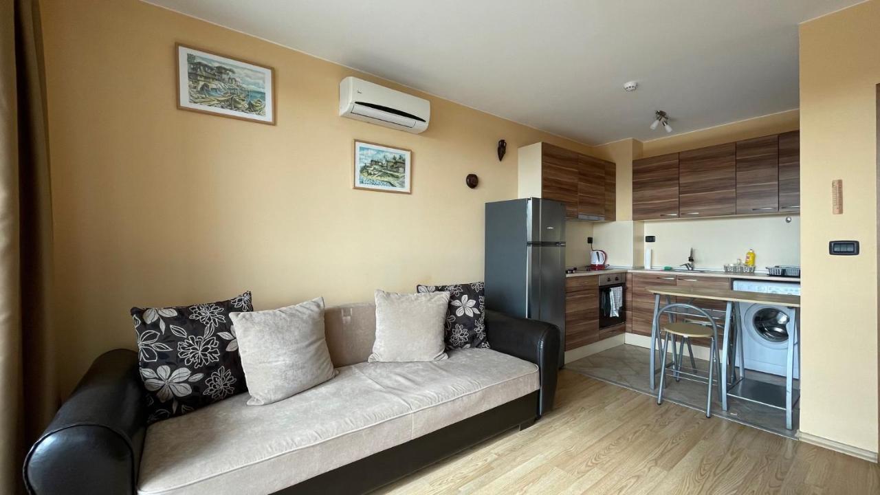 Garden Of Eden B3-2 Private One Bedroom Apartment Sveti Vlas Bagian luar foto